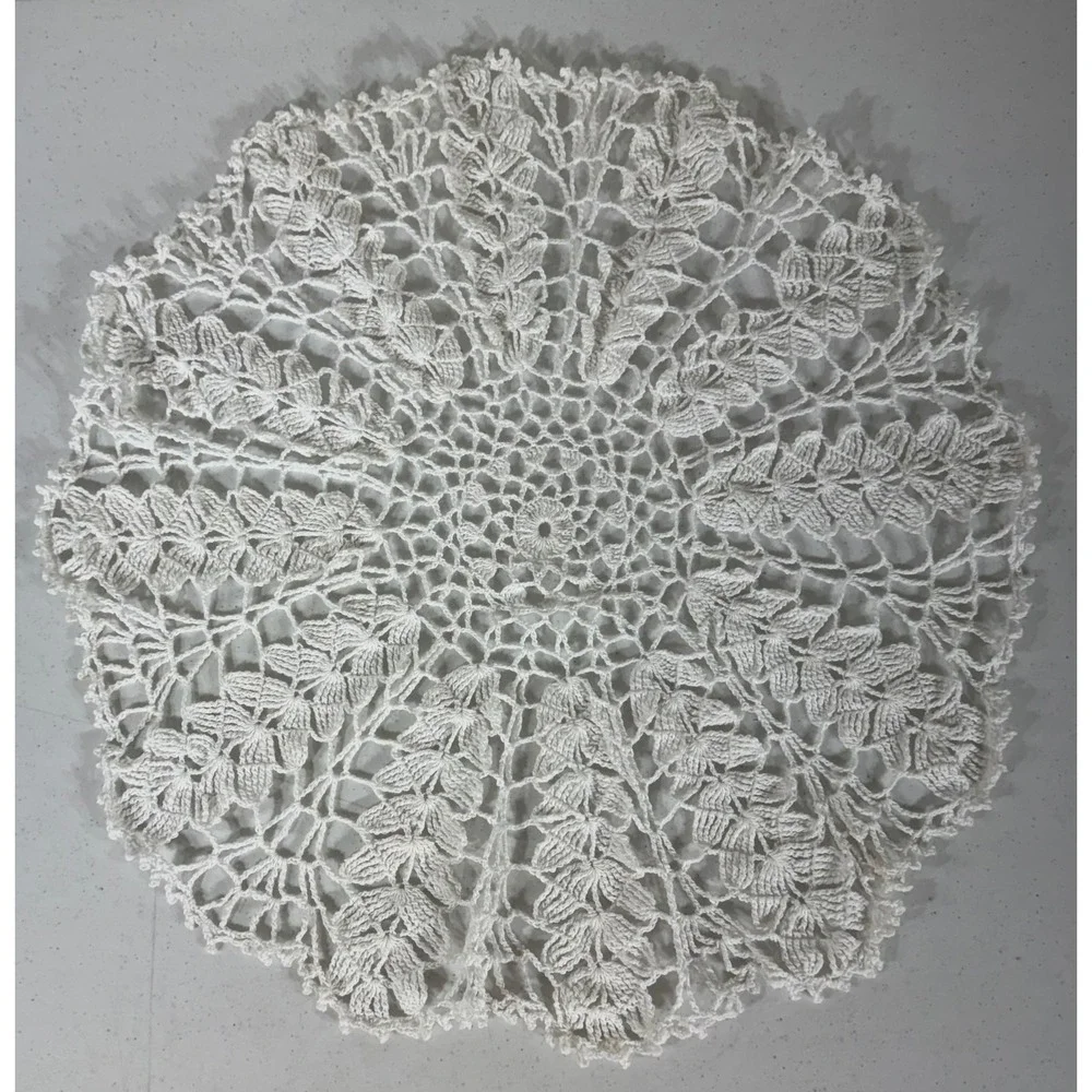 Crocheted Doily 19in Ivory Cream Vintage Floral Pineapple Lace Round Shabby Chic